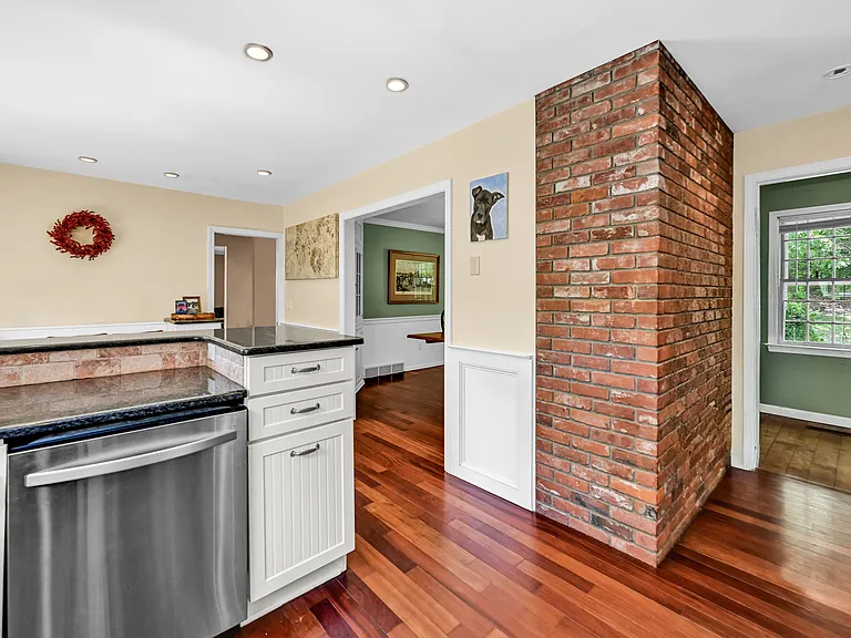128 Old Town Farm Rd — Photo 14