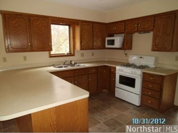 2nd image of 20457 7th St NE