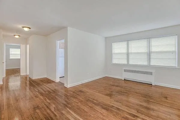 1 bed, 750 sqft, $1,200 — Photo 4