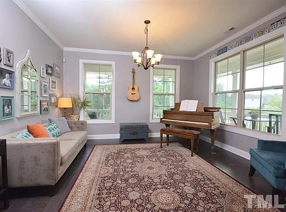 5th image of 4706 Myra Glen Pl