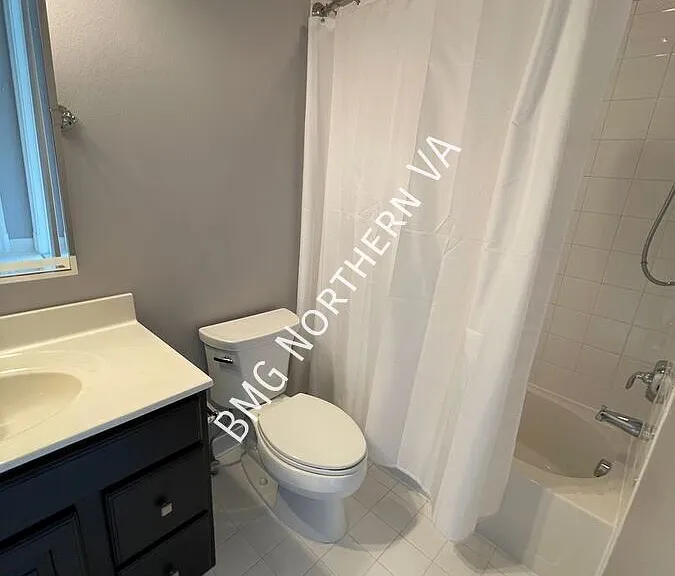 10679 Yorktown Ct — Photo 34