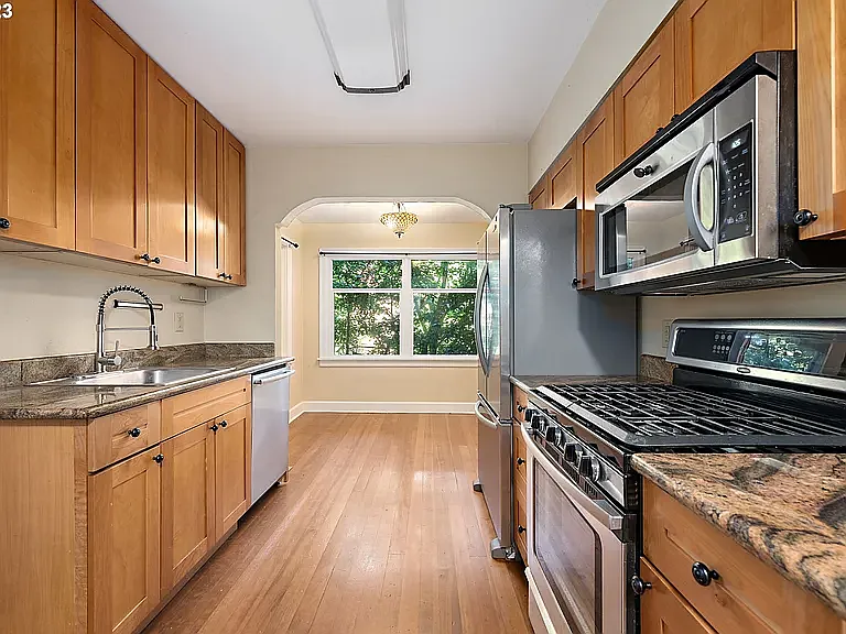 3944 SW Condor Ave — Photo 14
