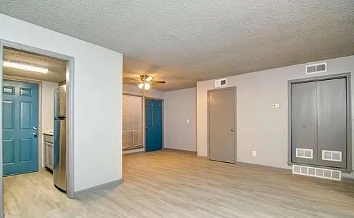 Monroe Flats — Photo 2
