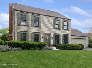 247 Chasse Cir, St Charles, IL 60174