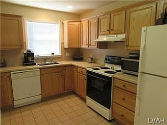 3rd image of 1360 Harvest Dr S