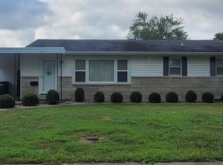 3221 Peach St, Mount Vernon, IL 62864