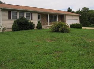 411 Ridgecrest Dr, Steelville, MO 65565