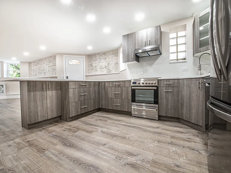 5013 W Montrose Ave #G — Photo 2