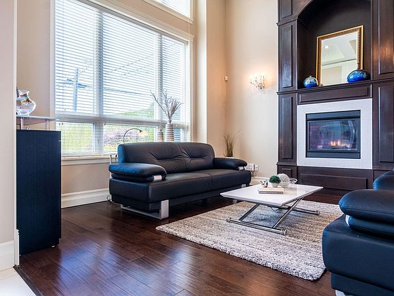 4th image of 9028 Pinewell Cres