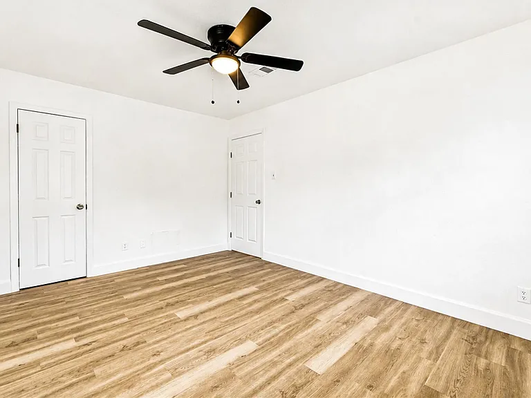 1206 Gary Ave — Photo 14