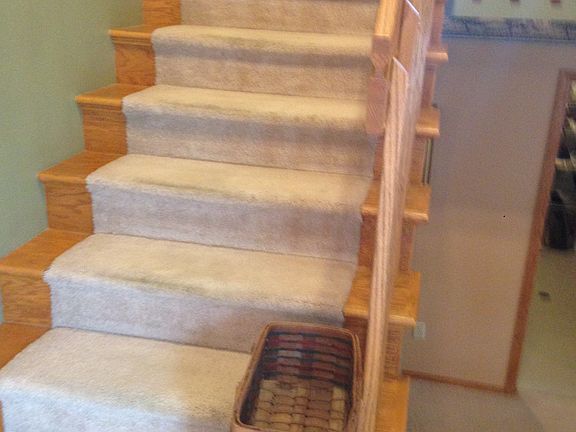 Stairs to the main rooms 