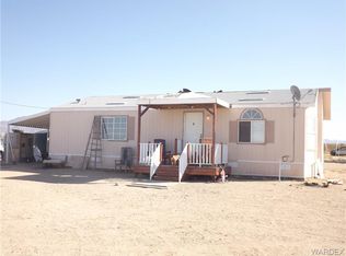 18860 S Dale Evans Rd, Yucca, AZ 86438