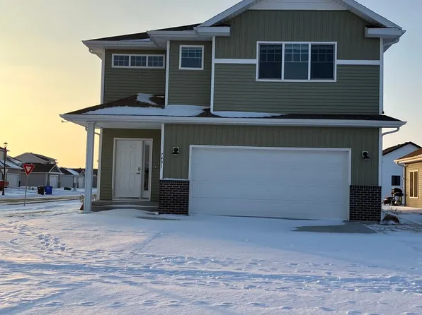 7491 18th St S, Fargo, ND 58104