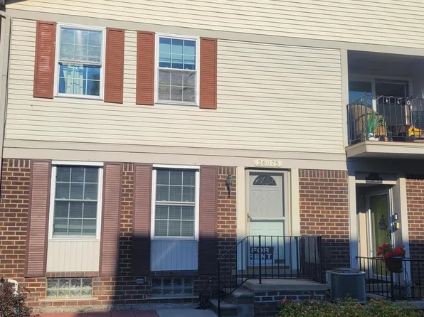 26075 S Lake Dr, Harrison Township, MI 48045