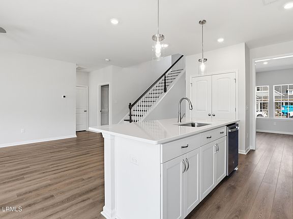 7th image of this home