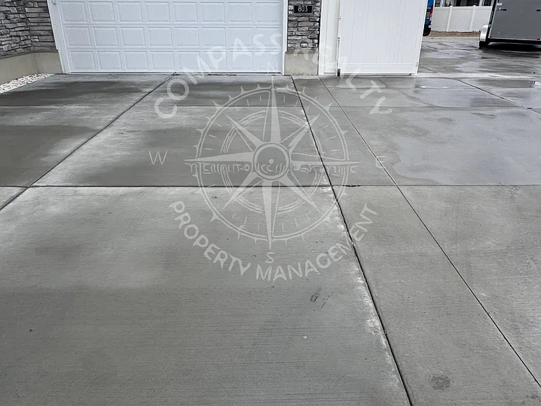 803 W Kingfisher Rd #2 — Photo 4