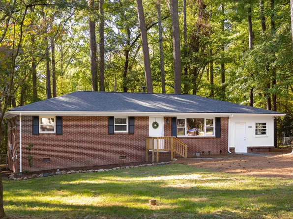 139 Windsor Cir, Chapel Hill, NC 27516