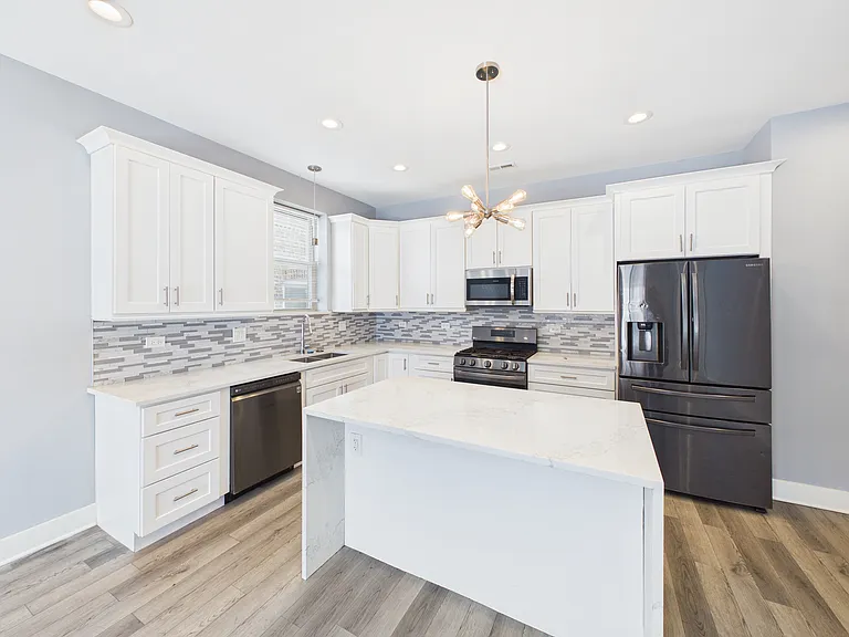 6632 S Kenwood Ave #2 — Photo 5