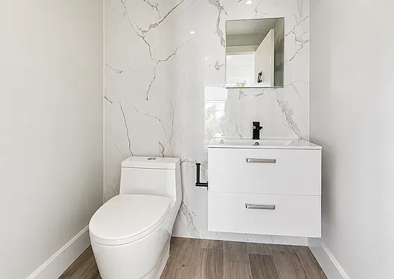 Bathroom, photo 1