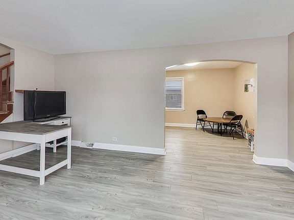 3rd image of 9151 Grand Ave