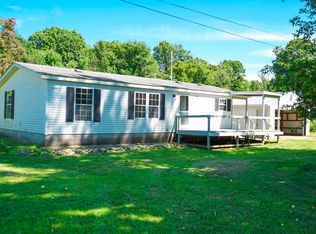 740 N Dickinson Ave, Hesperia, MI 49421