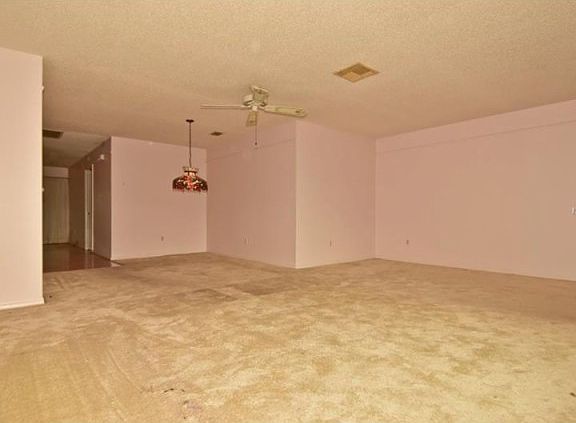 4th image of 1814 Butterfly Pl