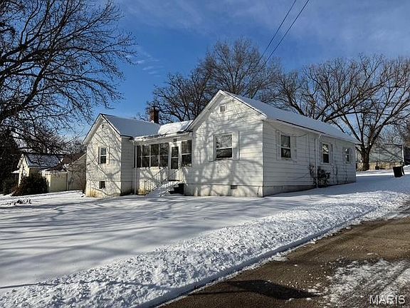 2nd image of 28 Vine St