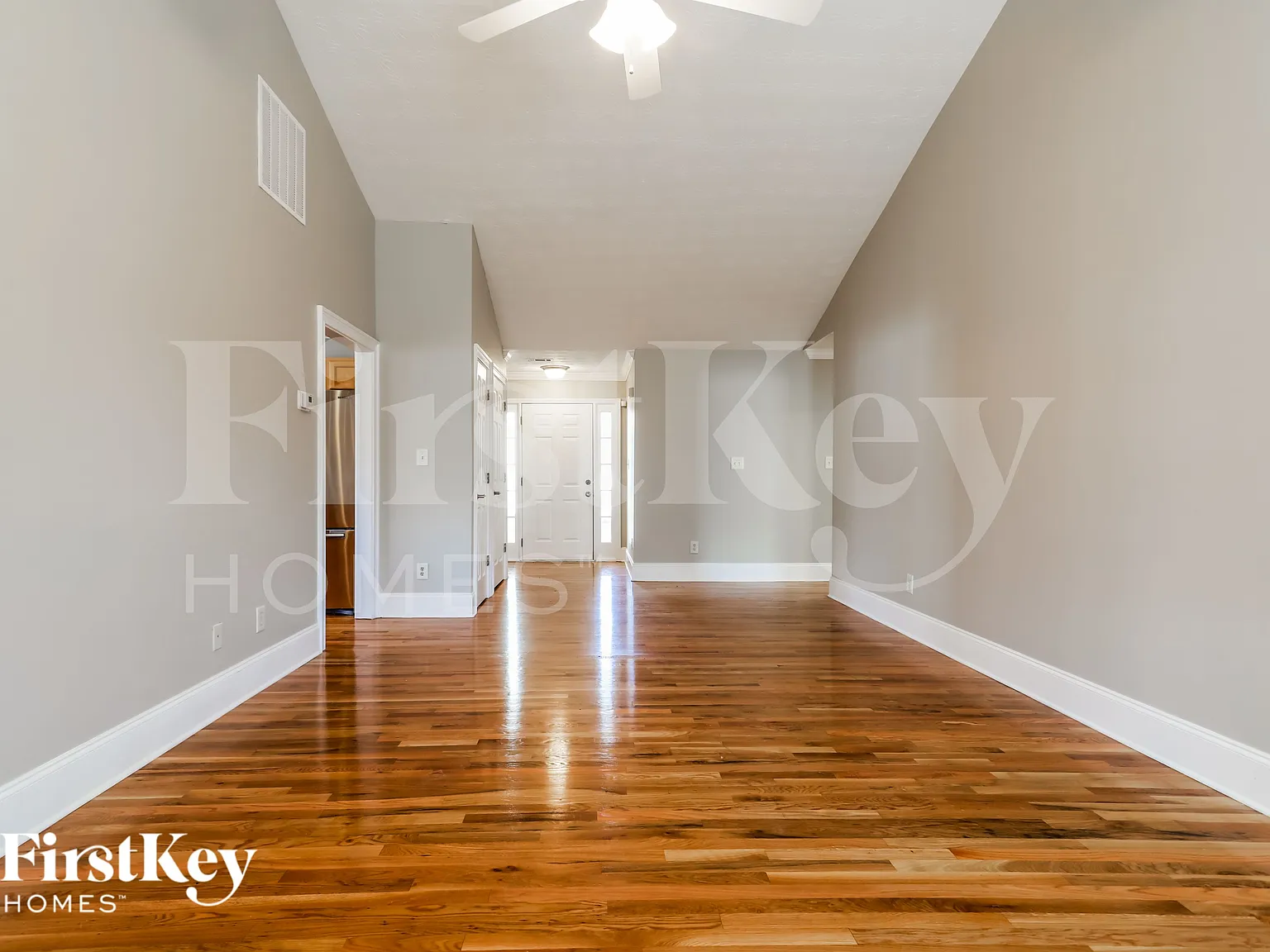 6 bed, 3.0 bath, 3515 sqft, $2,855 — Photo 4