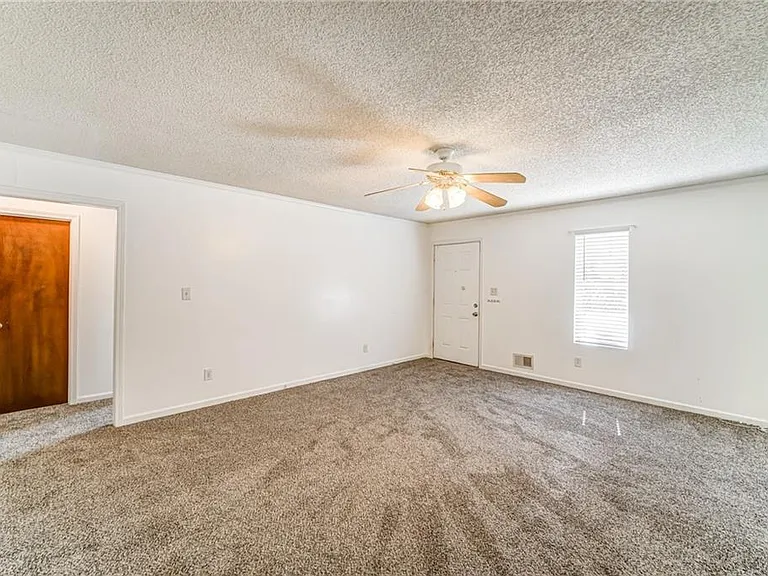 4355 E Paulding Dr #B — Photo 12