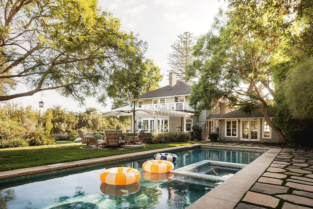 4 bed, 7.0 bath, 4000 sqft, $75,000 — Photo 3