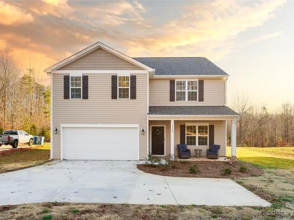 1130 Baileys Chapel Rd, Advance, NC 27006