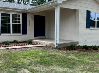 1209 Eagleshire Dr, Ballwin, MO 63021