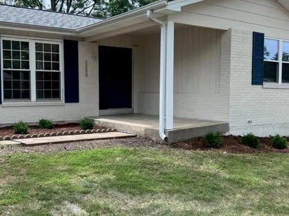 1209 Eagleshire Dr, Ballwin, MO 63021