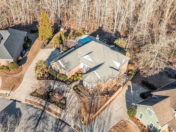 4th image of 996 Woody Hill Circle