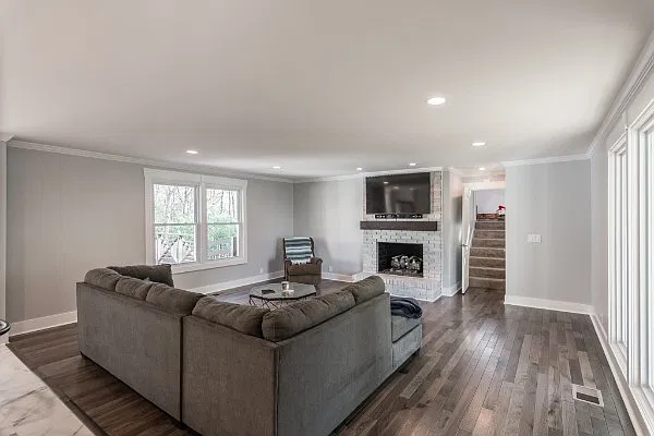 3 bed, 2.5 bath, 2275 sqft, $2,650 — Photo 4