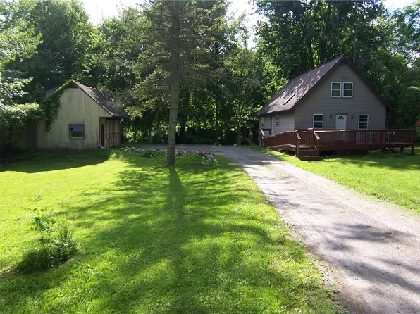 2579 Daansen Rd, Palmyra, NY 14522