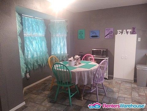 2nd image of 200 Julie Dr