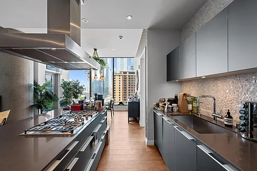 210 Lavaca St #1911 Photo 1