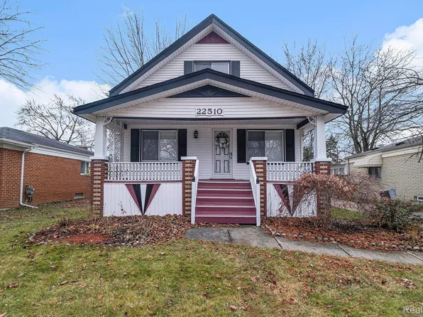 22510 Avon St, Saint Clair Shores, MI 48082