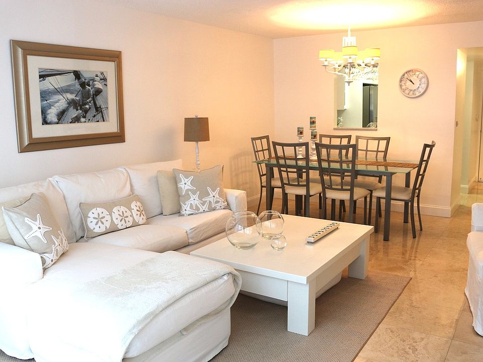 Living/ Dining