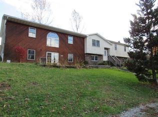 346 Englishman Hill Rd, Connellsville, PA 15425