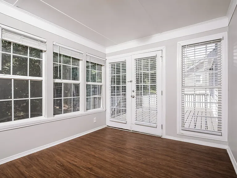 504 Heathwick Dr — Photo 8