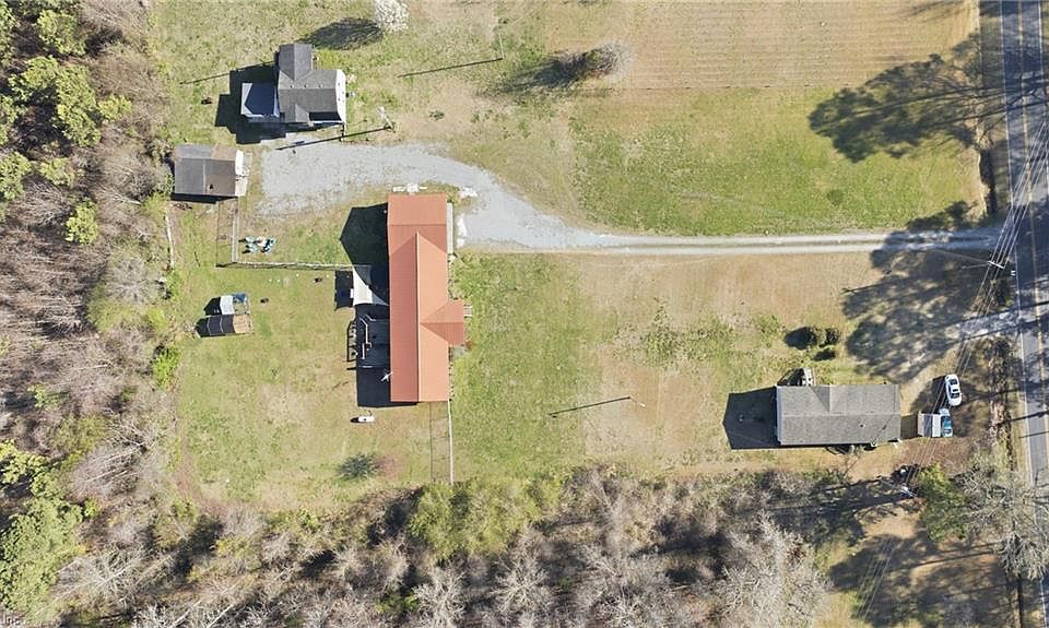 1st image of 797 Rooks Rd