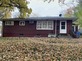 230 5th St, Baraboo, WI 53913