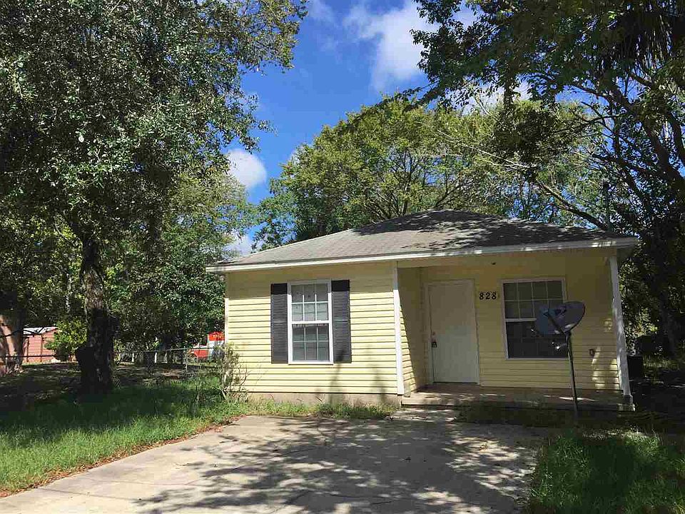 1st image of 828 W 2nd St