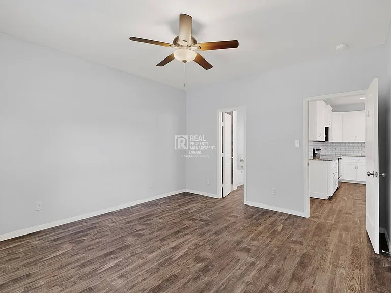 5838 Humbert Ave — Photo 20