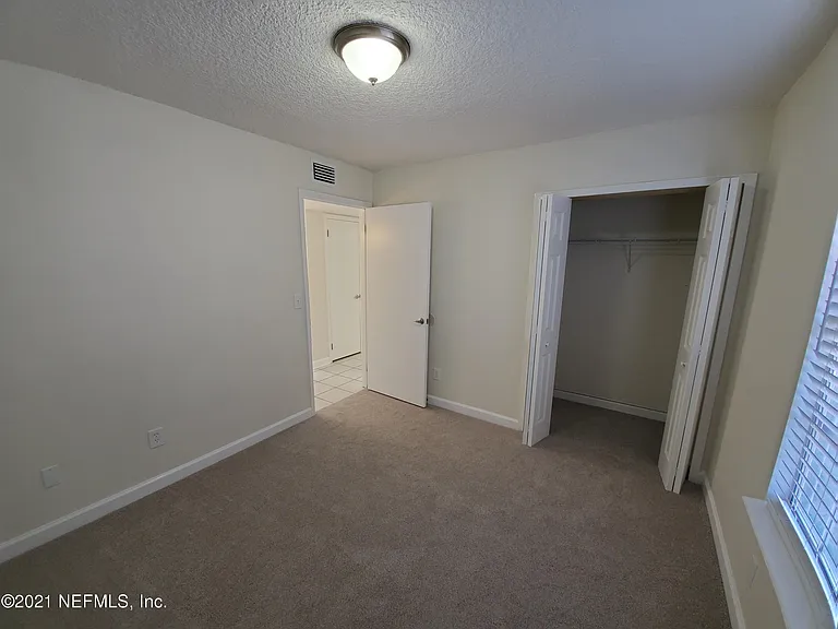 1024 Snug Harbour Ct — Photo 17