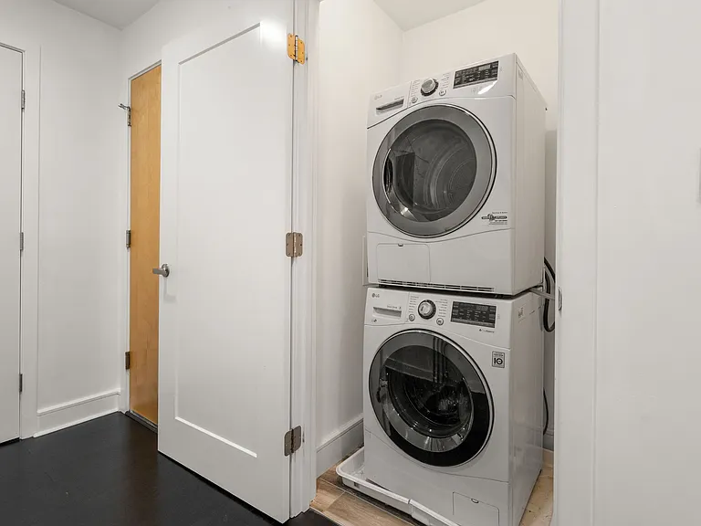 770 Washington Ave #404 — Photo 19