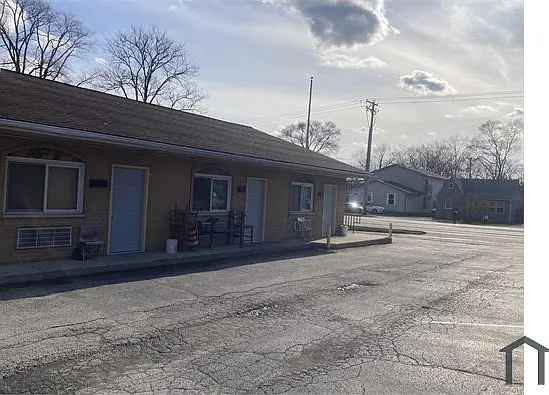 1415 N Cedar Lake Rd #106