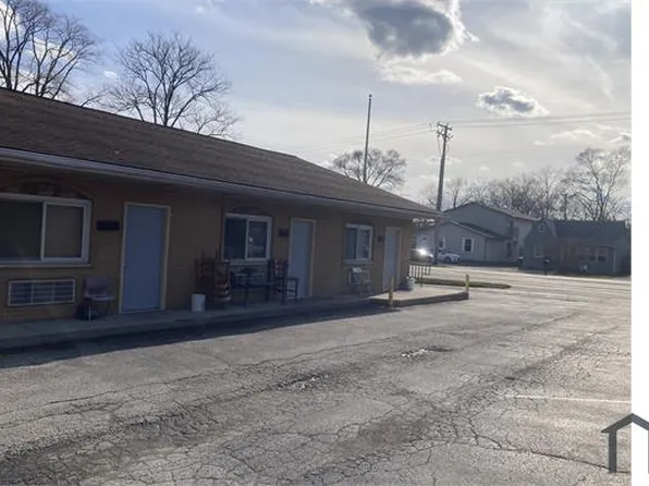 1415 N Cedar Lake Rd APT 110, Round Lake, IL 60073